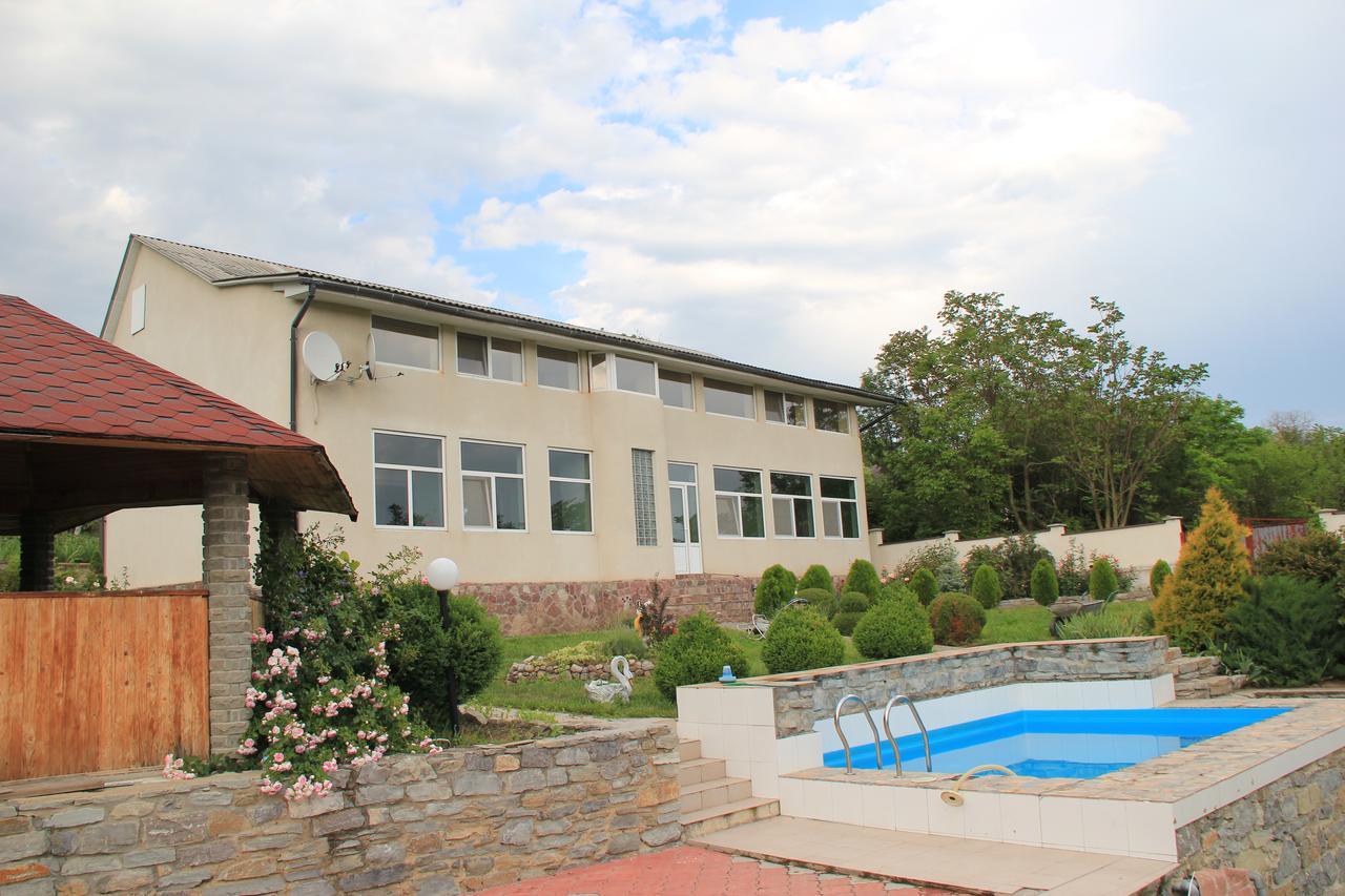 Constancia Hotel Kamianets-Podilskyi Ngoại thất bức ảnh