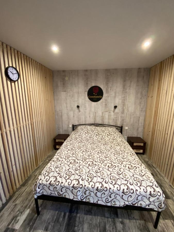 Constancia Hotel Kamianets-Podilskyi Ngoại thất bức ảnh
