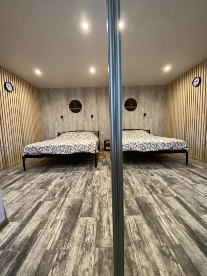 Constancia Hotel Kamianets-Podilskyi Ngoại thất bức ảnh