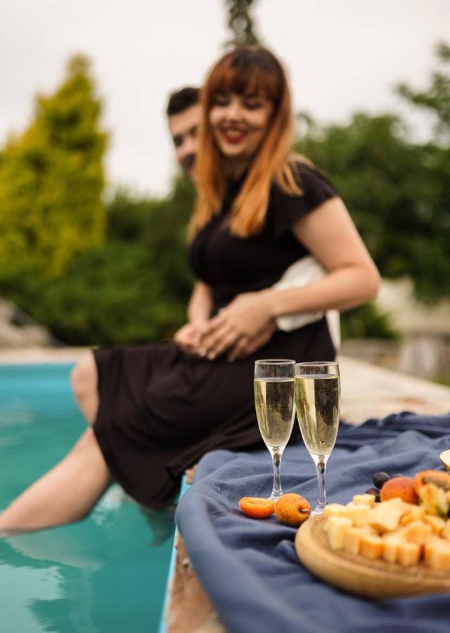 Constancia Hotel Kamianets-Podilskyi Ngoại thất bức ảnh